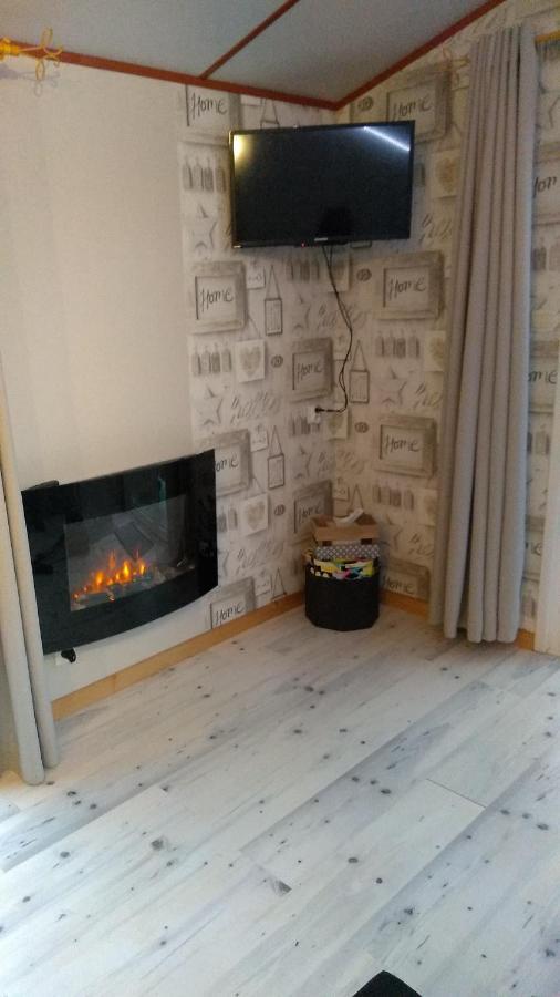 Le Haut Village Chambre D'Hotes Mobi-Loft Cosy Sauna ,Douche ,Chromotherapie Arrest Bagian luar foto