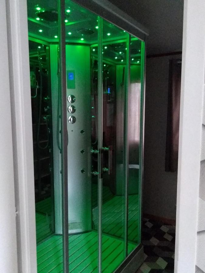 Le Haut Village Chambre D'Hotes Mobi-Loft Cosy Sauna ,Douche ,Chromotherapie Arrest Bagian luar foto